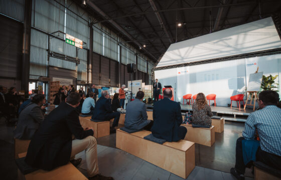 HUTIRA participated in the Festival of Architecture for the third time. This time, it joined a debate on how to reduce electricity and gas costs | HUTIRA