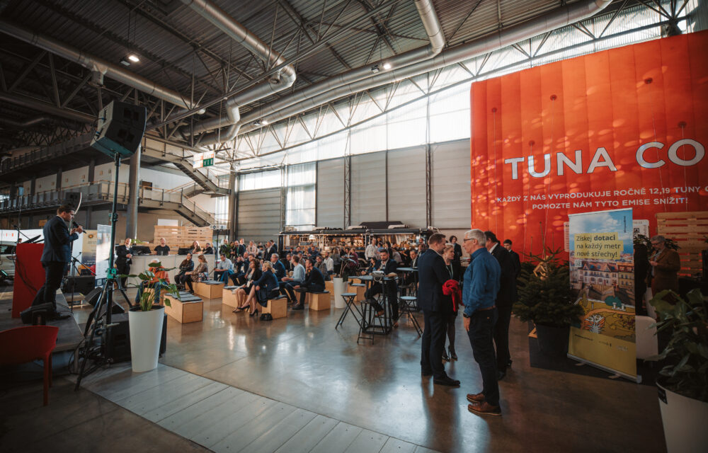 HUTIRA participated in the Festival of Architecture for the third time. This time, it joined a debate on how to reduce electricity and gas costs | HUTIRA