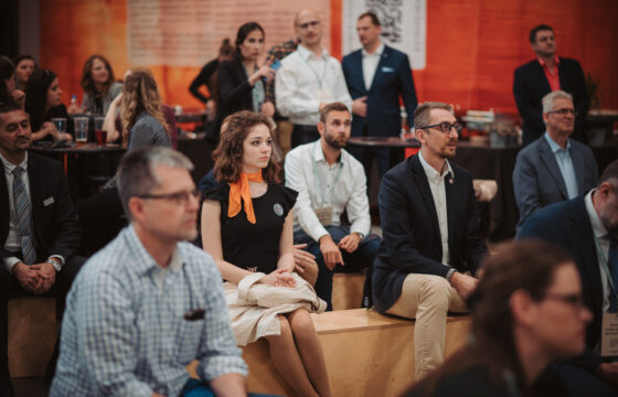 HUTIRA participated in the Festival of Architecture for the third time. This time, it joined a debate on how to reduce electricity and gas costs | HUTIRA