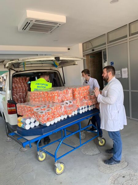 HUTIRA helped in Ukraine by supplying a generator for ambulances, a mobile water treatment plant and a container | HUTIRA