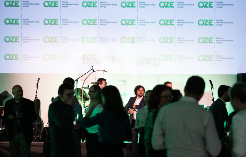 S Komorou OZE jsme oslavili 10 let úsilí o rozvoj obnovitelné energetiky v Česku | HUTIRA