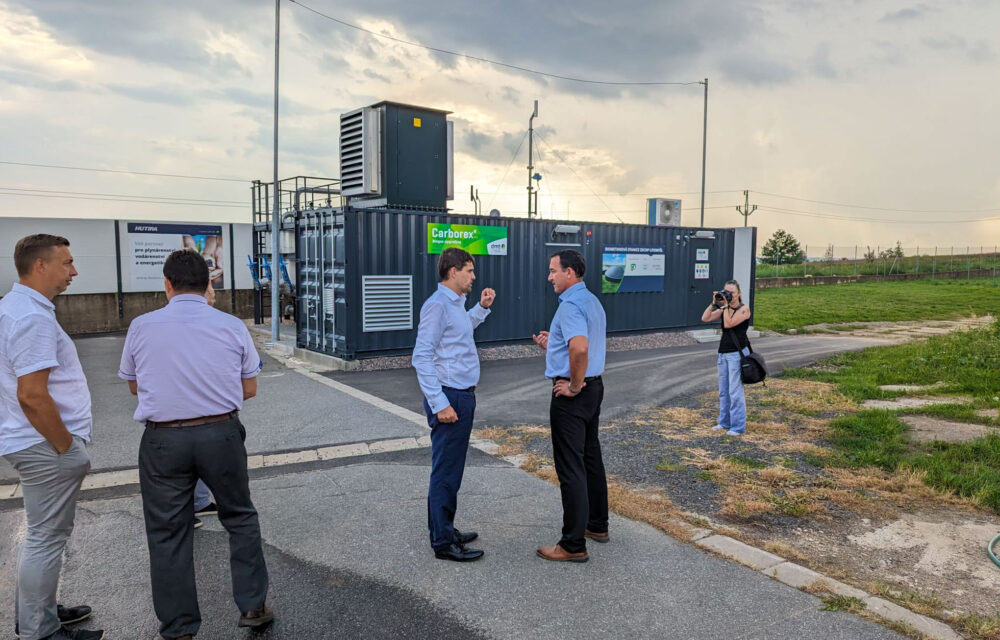 Litomyšl Welcomes Important Visitor. Minister of the Environment Petr Hladík Visits Biomethane Plant | HUTIRA
