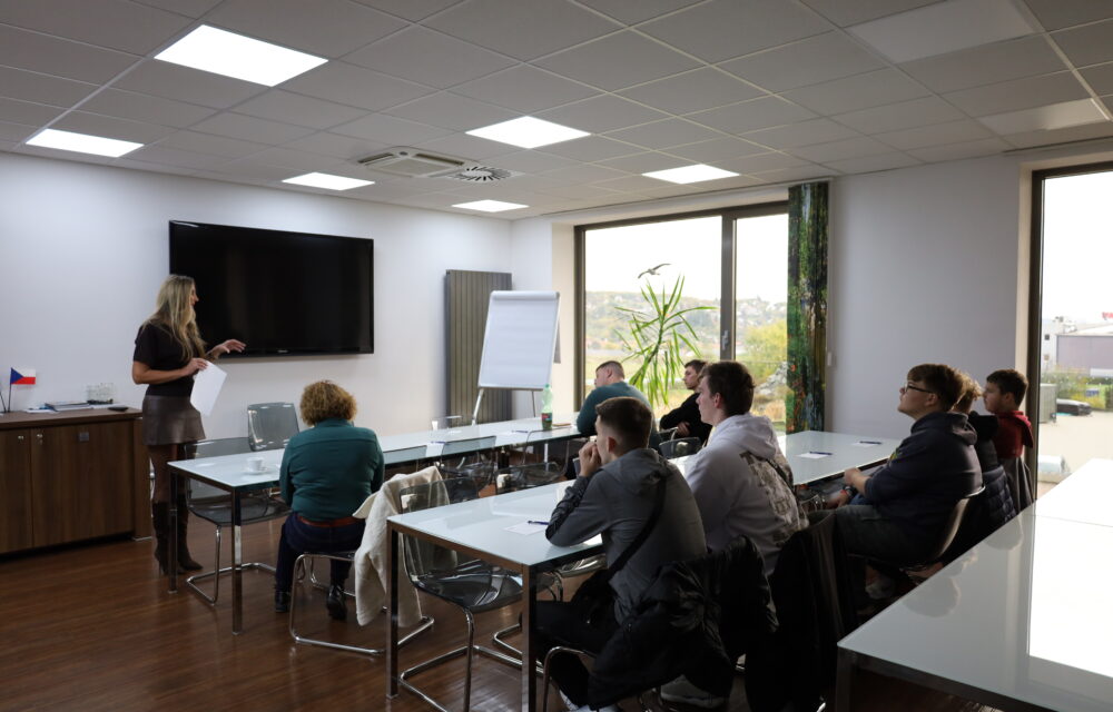 Naše společnost se dlouhodobě věnuje podpoře vzdělávání v technických oborech | HUTIRA